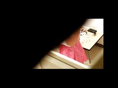Cạo trẻ phimsex vietsup moi chặt bắt gặp trong phòng tắm nắng